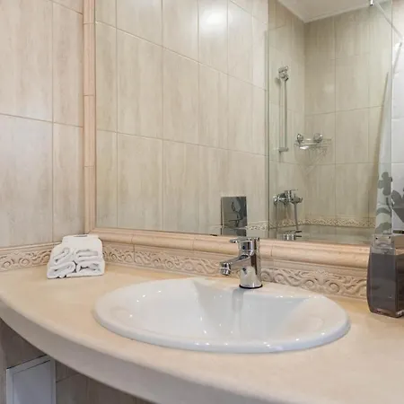 شقة Blue Lagoon Seafront *