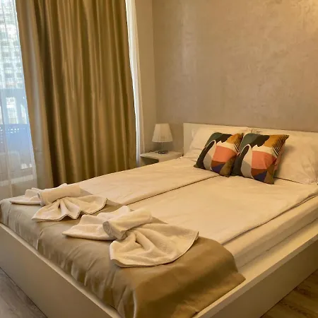 Blue Lagoon Seafront * فارنا