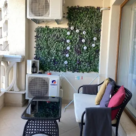 Blue Lagoon Seafront * فارنا