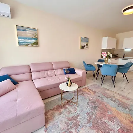 Blue Lagoon Seafront فارنا