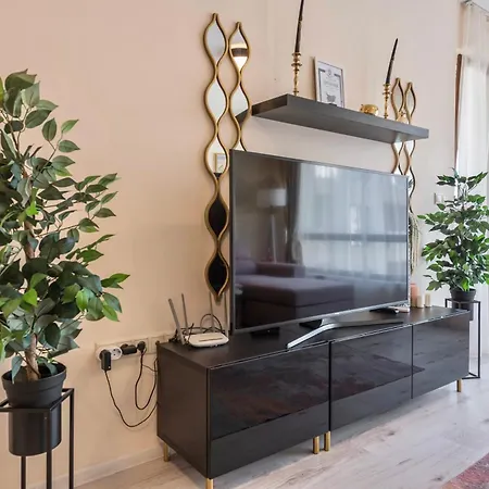 Blue Lagoon Seafront *