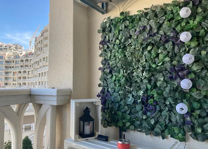 Blue Lagoon Seafront דירה *