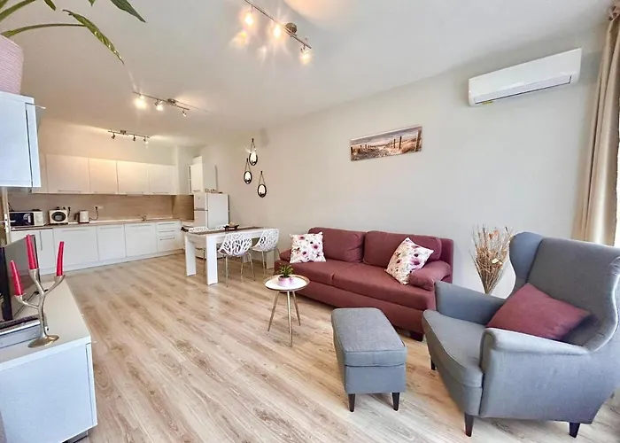 דירה Blue Lagoon Seafront וארנה