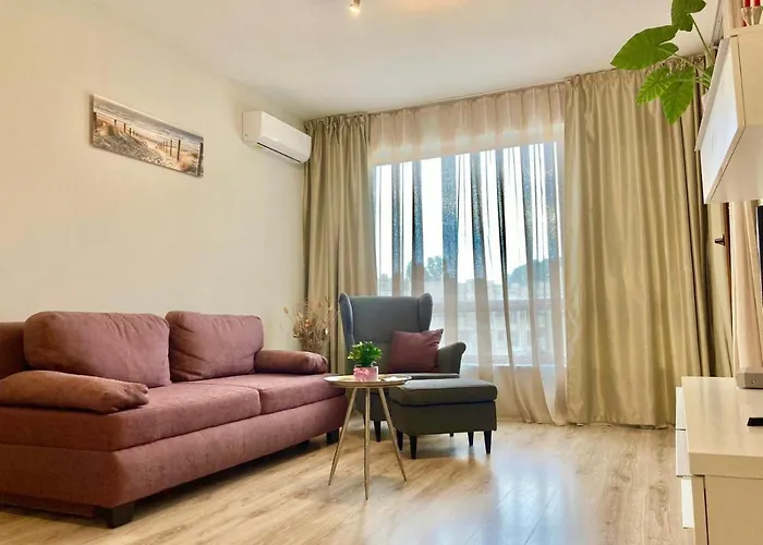 דירה Blue Lagoon Seafront *