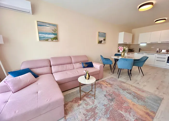 Blue Lagoon Seafront וארנה