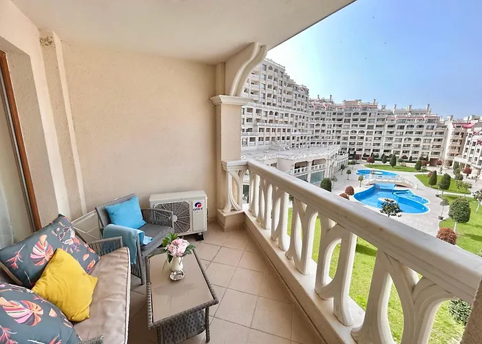 Blue Lagoon Seafront